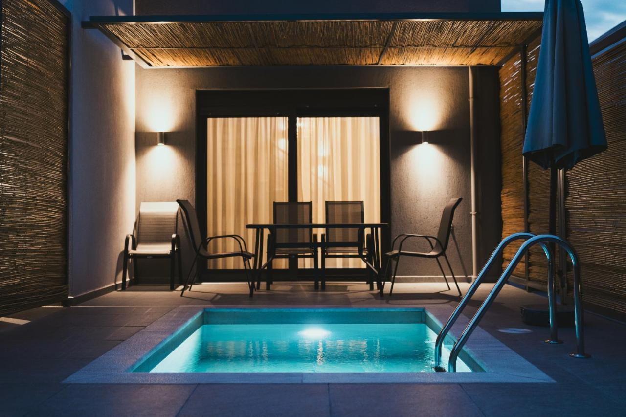 Octo Villas Complex Nea Iraklitsa Exteriér fotografie