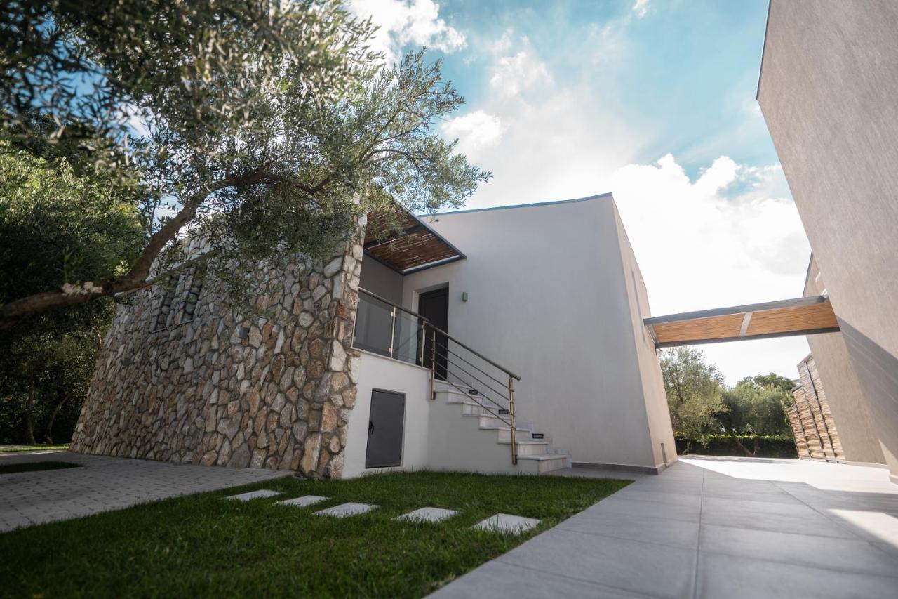 Octo Villas Complex Nea Iraklitsa Exteriér fotografie