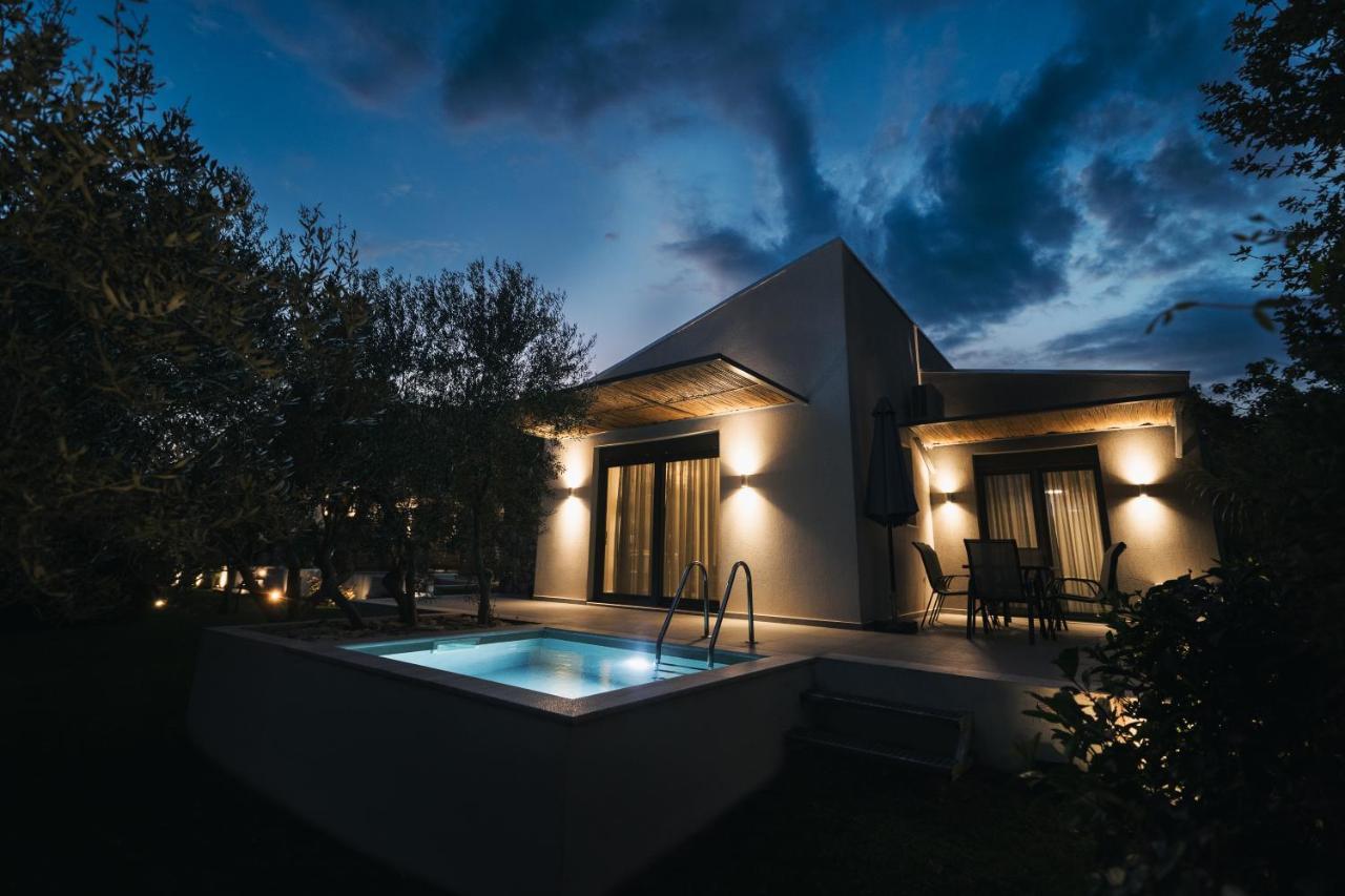 Octo Villas Complex Nea Iraklitsa Exteriér fotografie