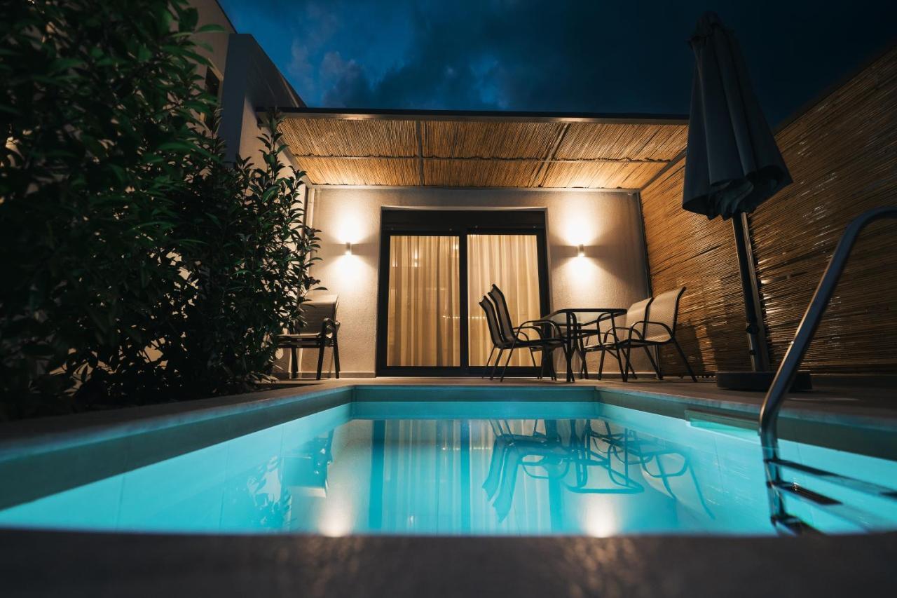 Octo Villas Complex Nea Iraklitsa Exteriér fotografie