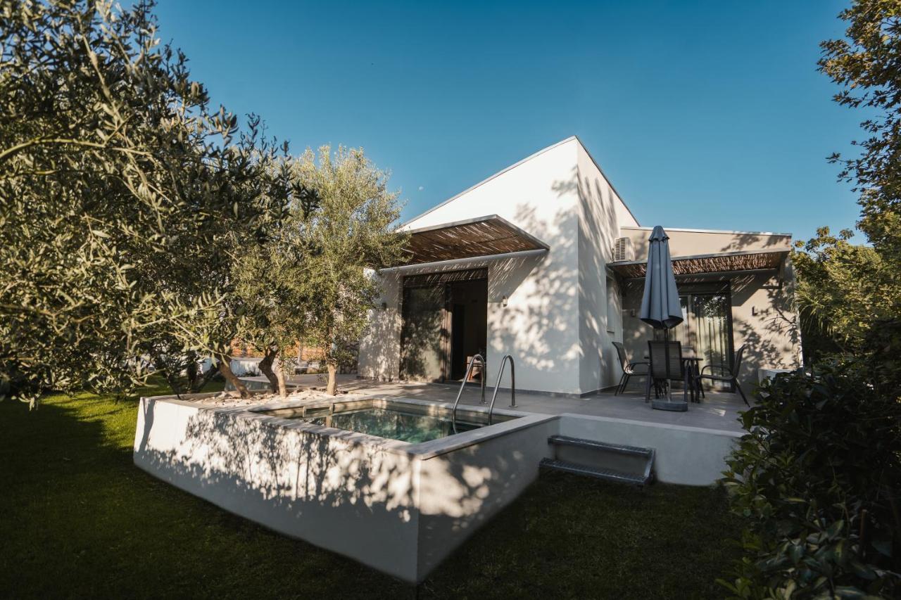 Octo Villas Complex Nea Iraklitsa Exteriér fotografie
